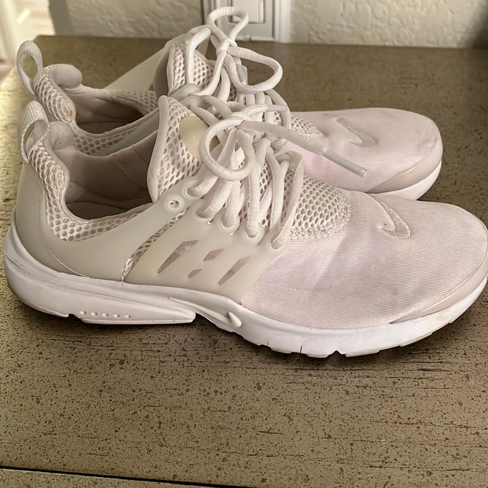Nike prestos size 8